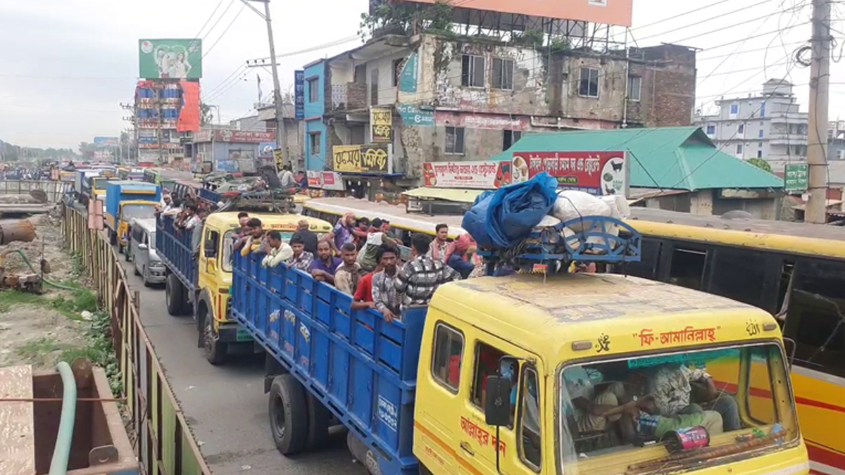 ঈদযাত্রায় ঢাকা-টাঙ্গাইল মহাসড়কে যানজট, ভোগান্তিতে ঘরমুখো মানুষ